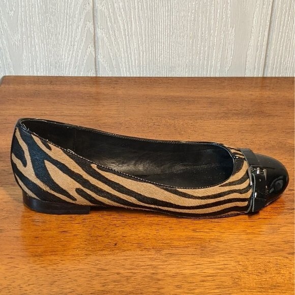 White House Black Market animal print calf hair patent leather flats sz 7.5M - Picture 1 of 7